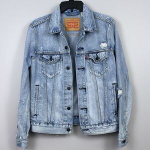 Levi’s Women’s Small Distressed Jean Jacket Trucker Light Wash Holes 100% Cotton